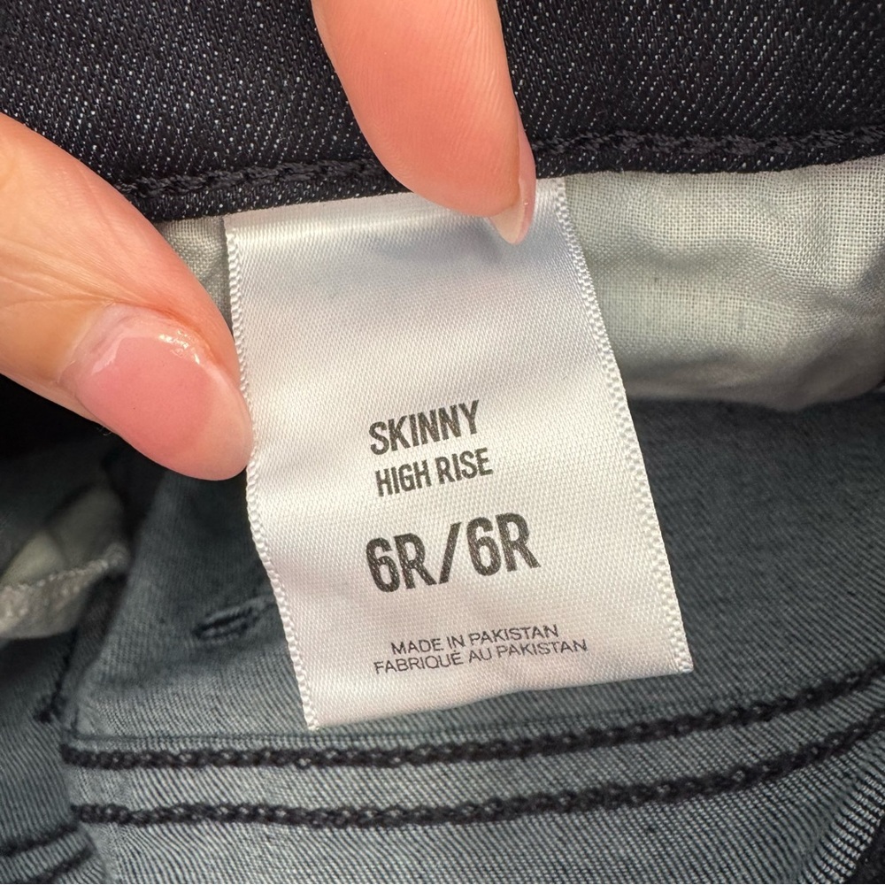 Express NWT Dark Wash Skinny Jeans - Picture 8 of 9